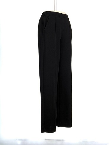 Bershka Bershka Kumaş Pantolon %70 İndirimli.