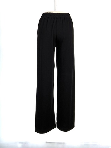 m Beden Bershka Kumaş Pantolon %70 İndirimli.