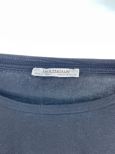 m Beden siyah Renk Zara T-shirt %70 İndirimli.
