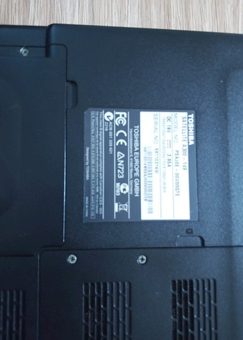 GRİ TOSHİBA SATELLİTE A300 DİZÜSTÜ BİLGİSAYAR - Görsel 11