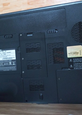 GRİ TOSHİBA SATELLİTE A300 DİZÜSTÜ BİLGİSAYAR - Görsel 12