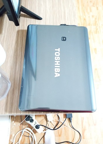 GRİ TOSHİBA SATELLİTE A300 DİZÜSTÜ BİLGİSAYAR - Görsel 3