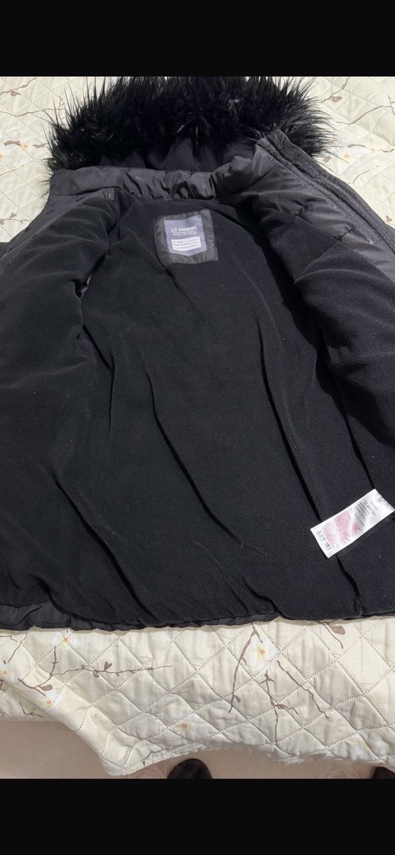 Kürk Detaylı Siyah Kız çocuk Kışlık Mont - Görsel 4