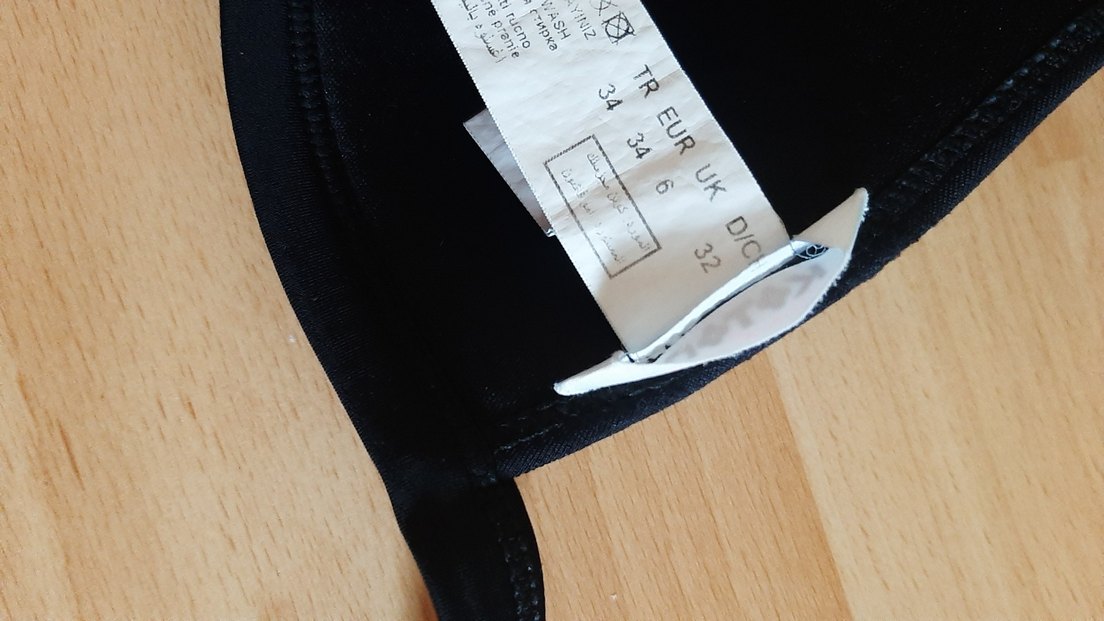 Siyah Üst ve Pembe Puantiyeli Bikini Altı - Görsel 4