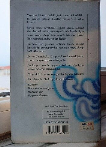 Mavi Saçlı Kız
