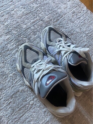 New balance 9060