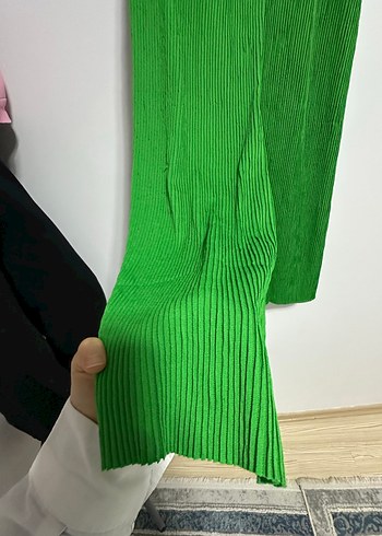 Yeşil Pileli Kadın uzun pantolon STANDART BEDEN - Görsel 2