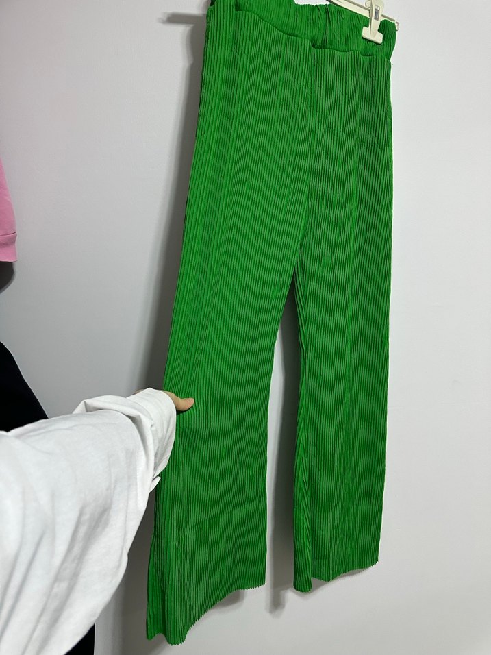 Yeşil Pileli Kadın uzun pantolon STANDART BEDEN - Görsel 3