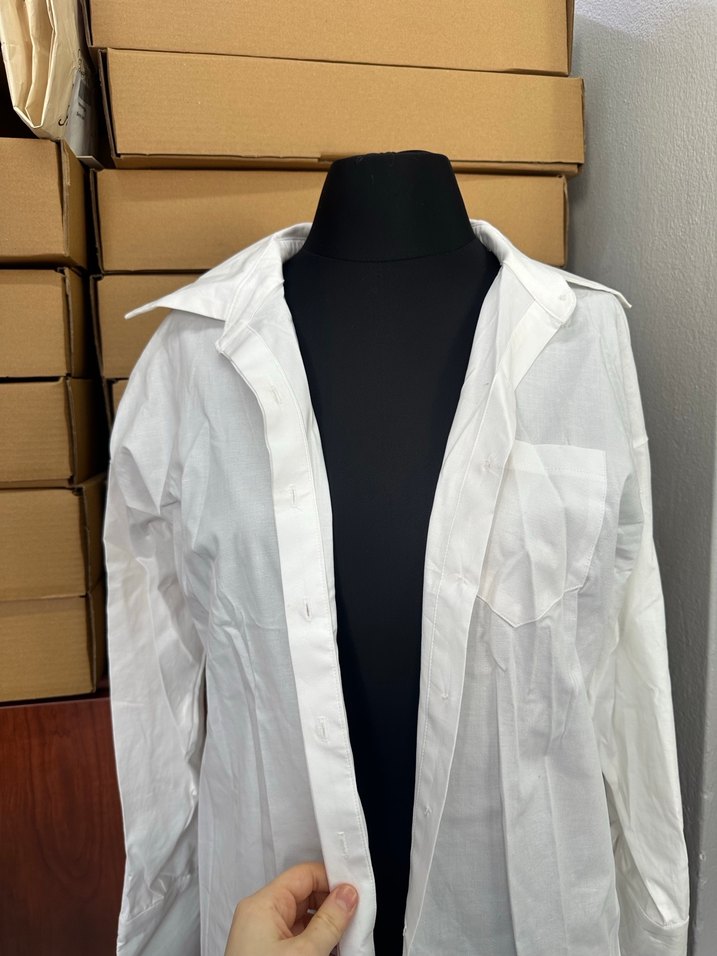 Düğmeli Beyaz Keten Kadın Gömlek - Görsel 2