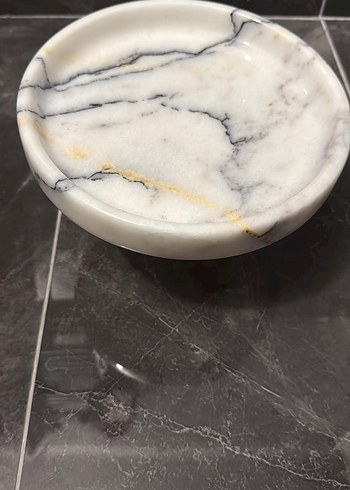 marandmore Rolin Ayaklı Beyaz Mermer Servis Tabağı 24 cm - Görsel 3