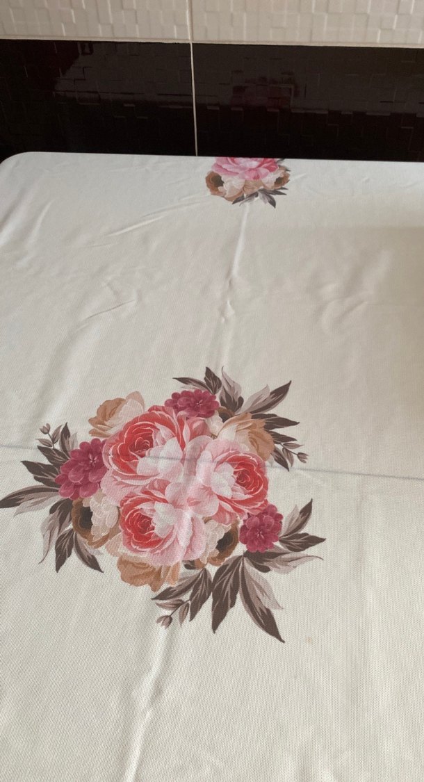 Çiçek Desenli Beyaz Masa Örtüsü - Görsel 2