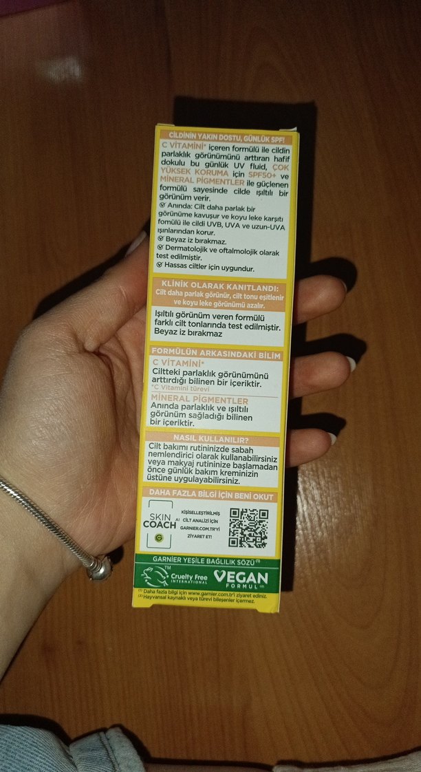 Garnier C Vitamini Parlak SPF 50+ BB Krem - Görsel 2