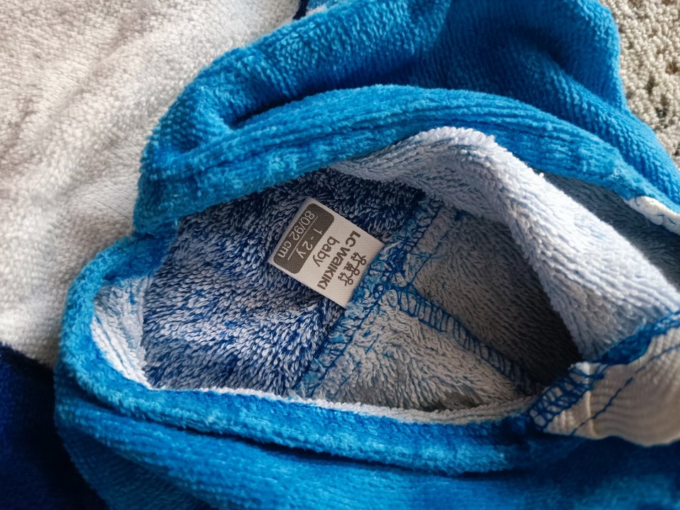 Kapüşonlu Erkek Çocuk Plaj Havlusu Köpekbalığı Desenli - Görsel 3