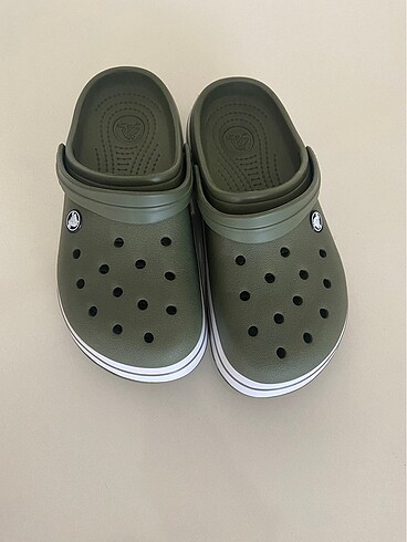 crocs