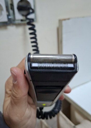 Braun 3615 Gri Elektrikli Traş Makinesi - Görsel 2