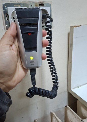 Braun 3615 Gri Elektrikli Traş Makinesi - Görsel 3