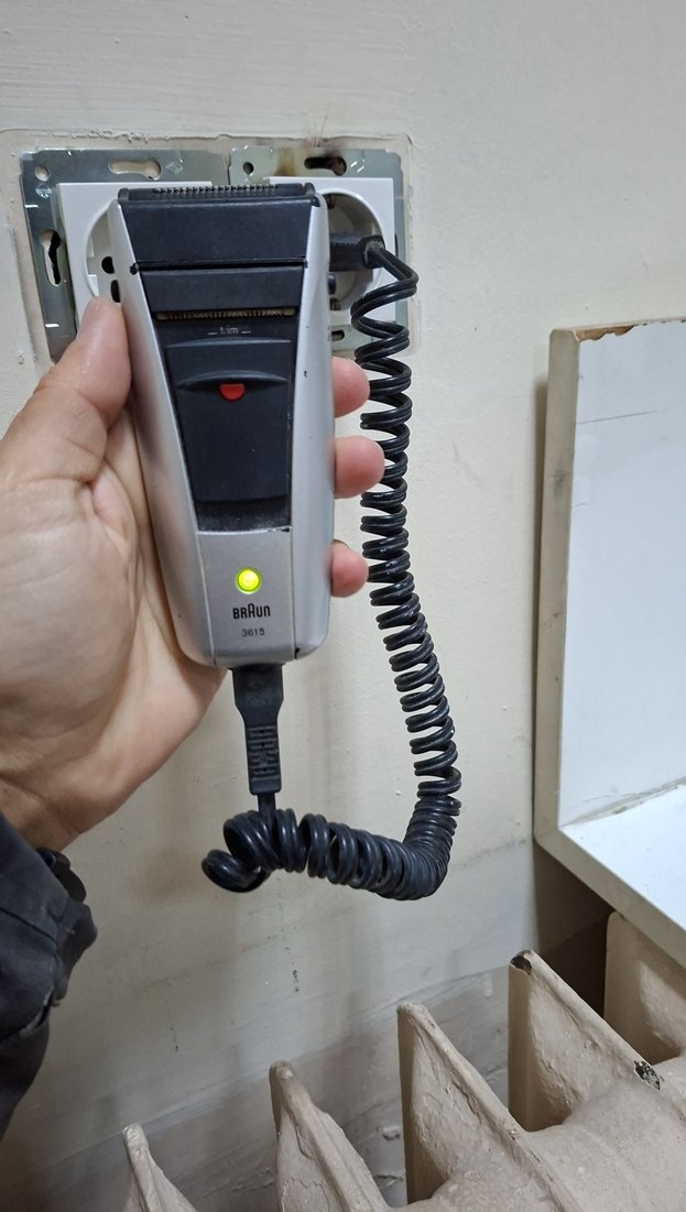 Braun 3615 Gri Elektrikli Traş Makinesi - Görsel 3