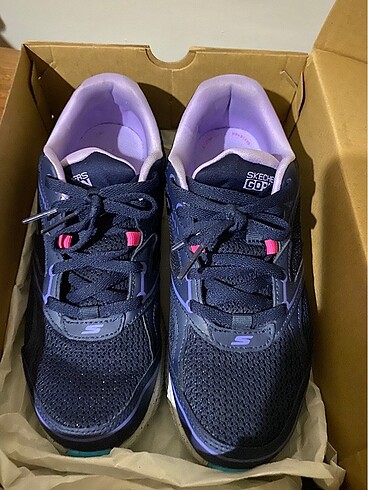 36,5 Beden Orjinal skechers ayakkabı
