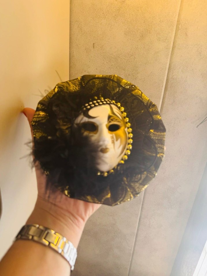 Siyah Altın Detaylı Kadın Maskesi - Görsel 5