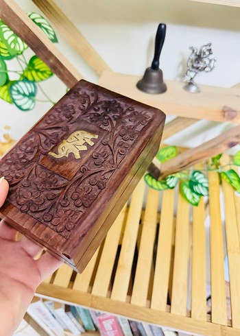 Koyu Kahverengi Oyma Ahşap Oyuncak Kutu - Görsel 5