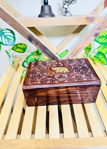 Koyu Kahverengi Oyma Ahşap Oyuncak Kutu - Görsel 2