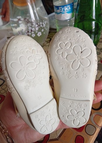 19 Beden beyaz Renk Beyaz Nakışlı Kız Babet Ayakkabı