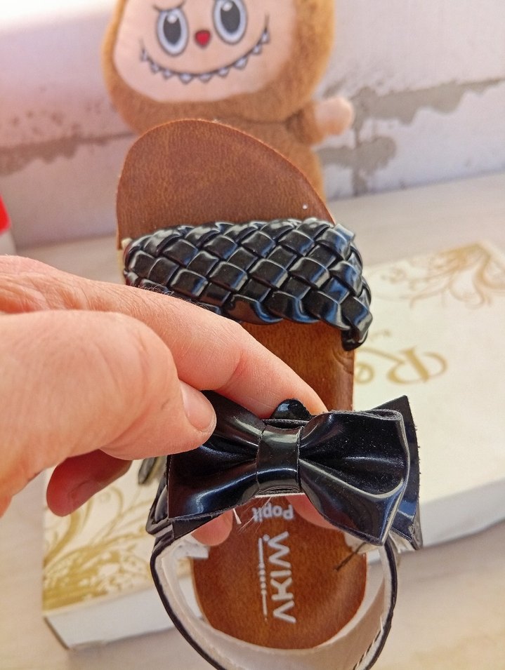 Kız Çocuk Siyah Örgü Detaylı Sandalet - Görsel 3