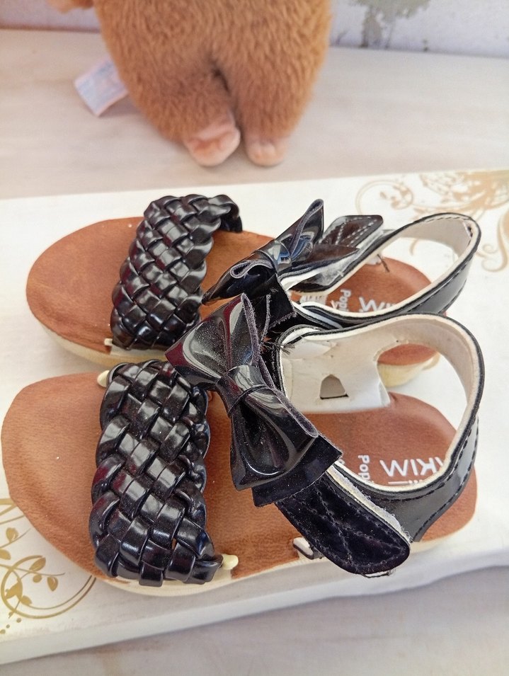 Kız Çocuk Siyah Örgü Detaylı Sandalet - Görsel 2