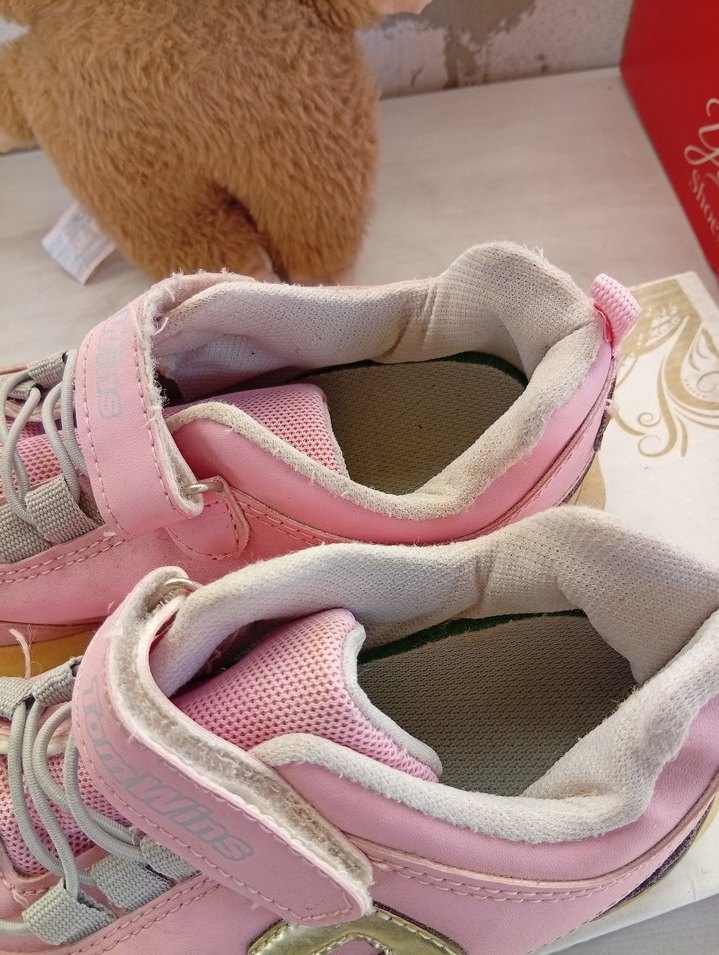 Kız Çocuk Pembe Cırtlı Spor Ayakkabı - Görsel 4