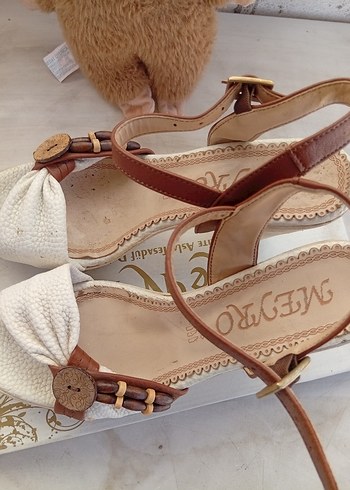 Renkli Baskılı Toka Detaylı Platform Topuklu Kadın Sandalet - Görsel 5