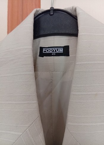 Bej Düğmeli Erkek Ceket - Görsel 3