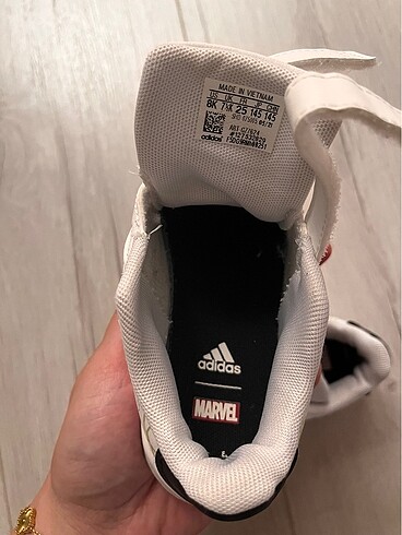 Adidas Marvel serisi - Görsel 3