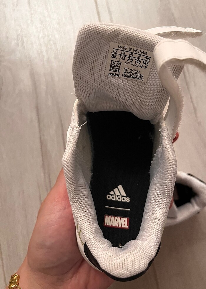 Adidas Marvel serisi - Görsel 3