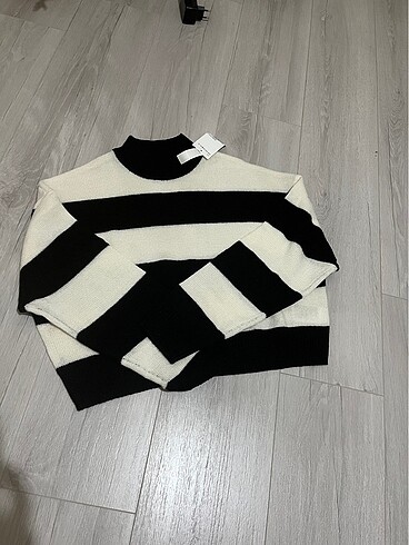 Hm crop kazak