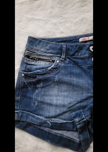 Kadın Mavi Düğmeli Mini Denim Şort - Görsel 2
