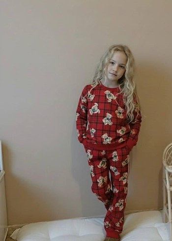 Kırmızı Bağlama Desenli Kadın Pijama Takımı - Görsel 3