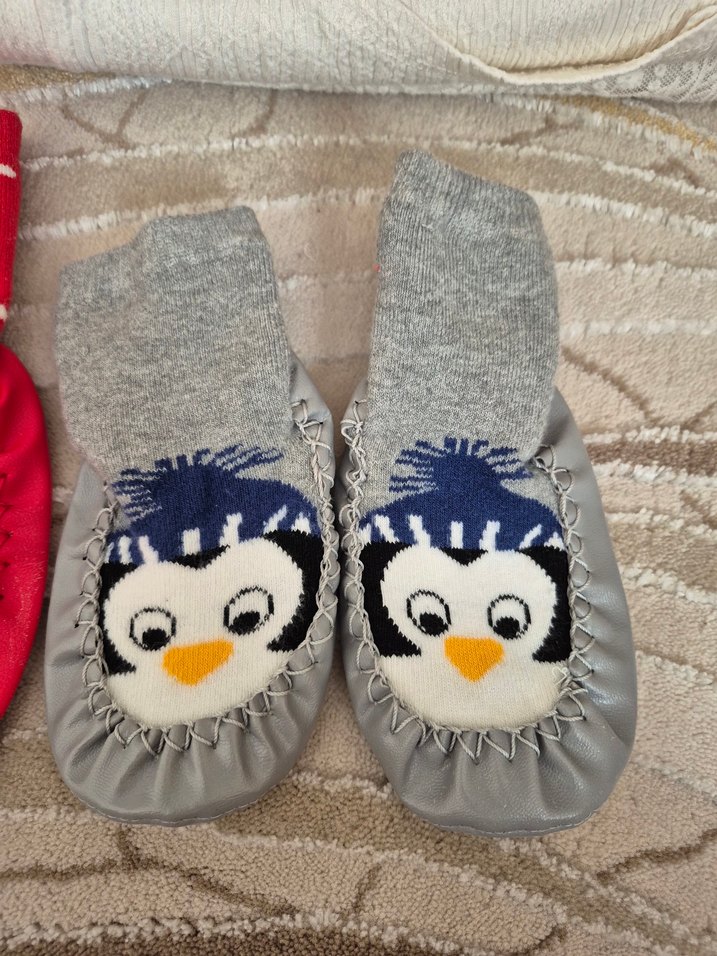 Kız Çocuk Renkli Nakışlı Sıcak Ev Terlikleri - Görsel 2