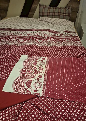 Bordo Desenli Yatak Örtüsü - Görsel 3