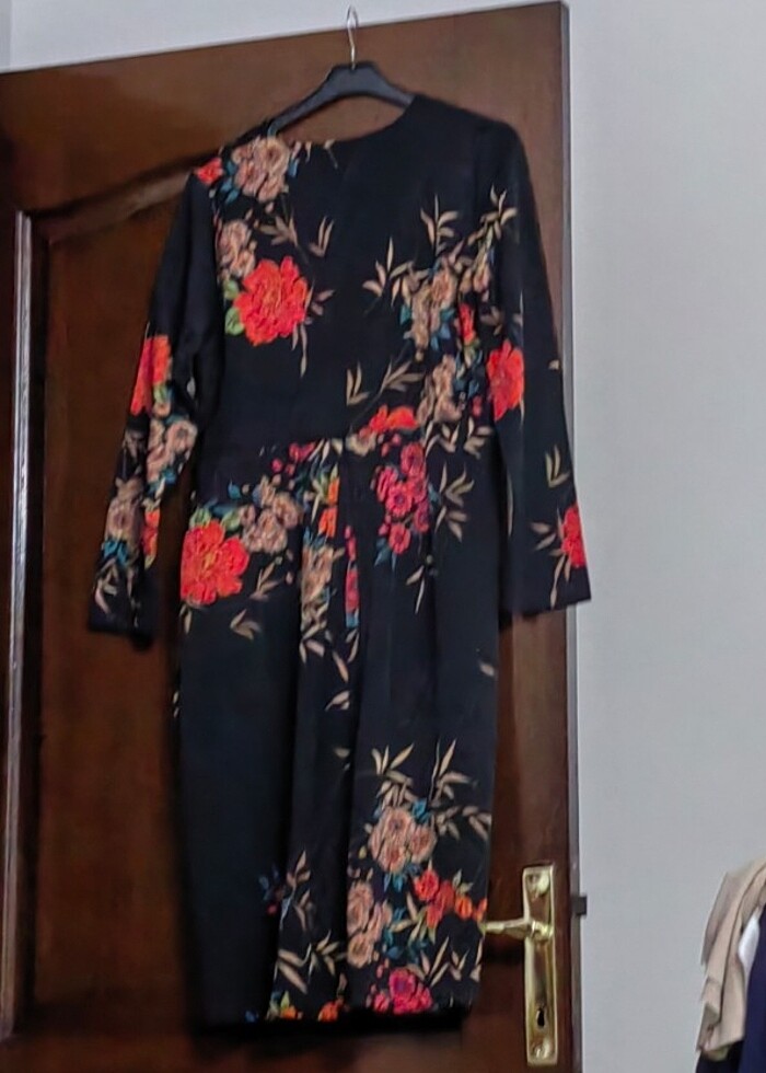 Mükemmel Çicekli Elbise - Görsel 2