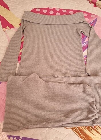 m Beden Triko. Pantolon yaka detaylı Pantolon takım vericem