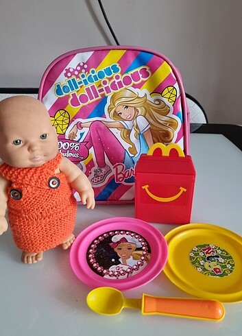 E.L.F Ece bebek ve aksesuarları yemeği vs.çantasi bisikletleri takılab