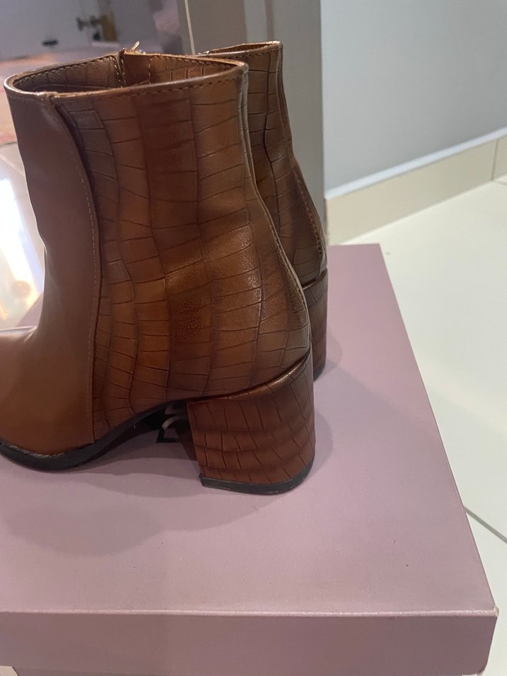 Kahverengi Kadın Bot Hotiç yaya - Görsel 2