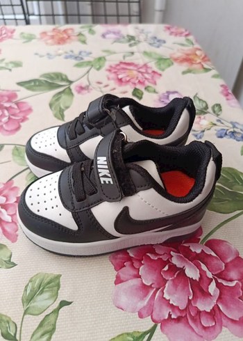 Nike Erkek Çocuk Beyaz Siyah Spor Ayakkabı - Görsel 3