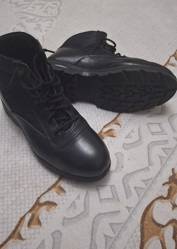 Siyah Erkek Bot - Görsel 3