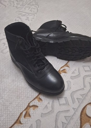 Siyah Erkek Bot - Görsel 4