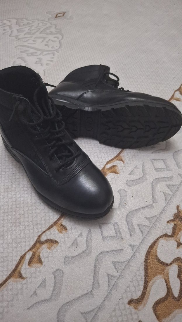 Siyah Erkek Bot - Görsel 3