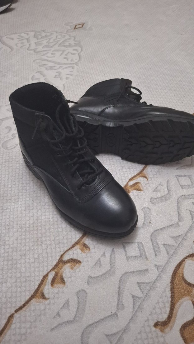 Siyah Erkek Bot - Görsel 4