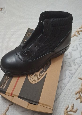 Siyah Erkek  Bot - Görsel 2