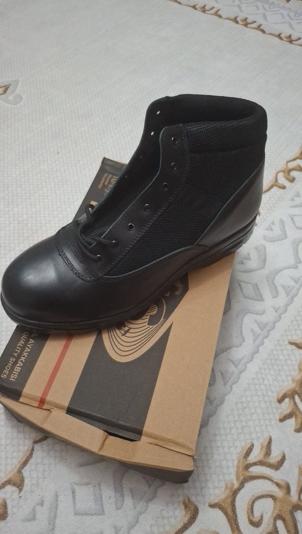 Siyah Erkek  Bot - Görsel 2