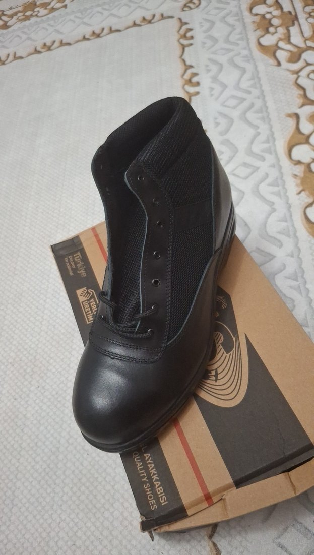 Siyah Erkek  Bot - Görsel 3